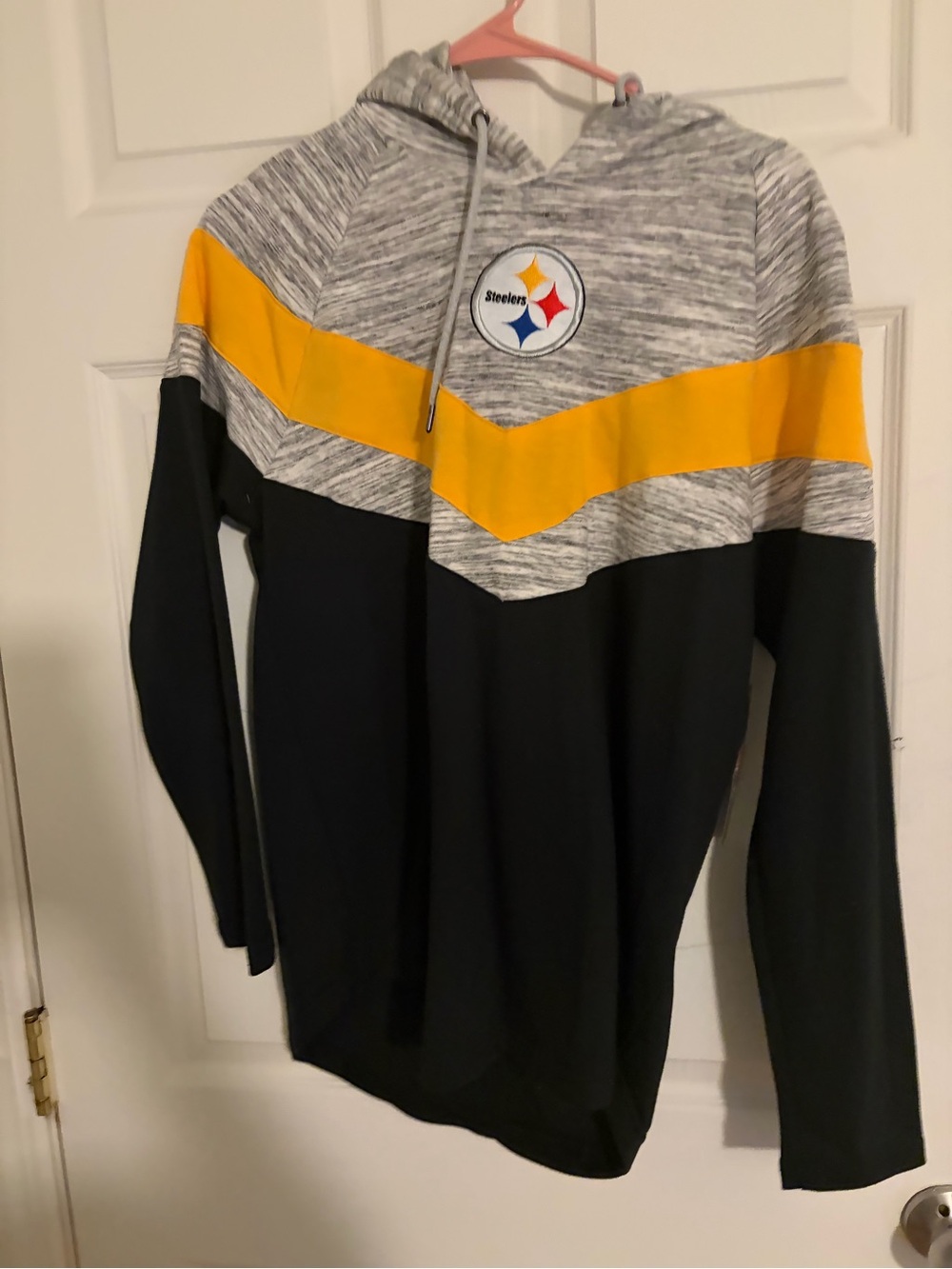 NFL Women's Black, Gray & Yellow Zip-Up Hoodie